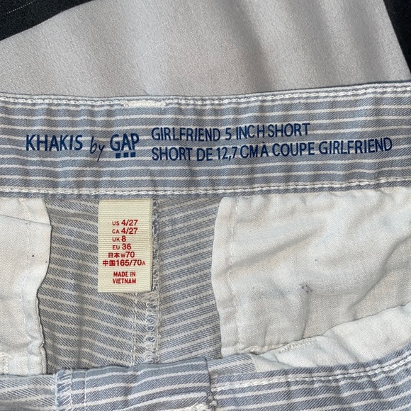 Shorts with stripes - Picture 3 of 4